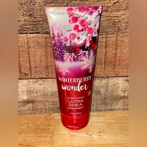 Bath and Body Works winterberry wonder lotion